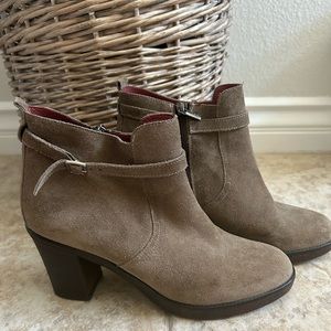 NWOT Frau suede ankle boots NEW size 7